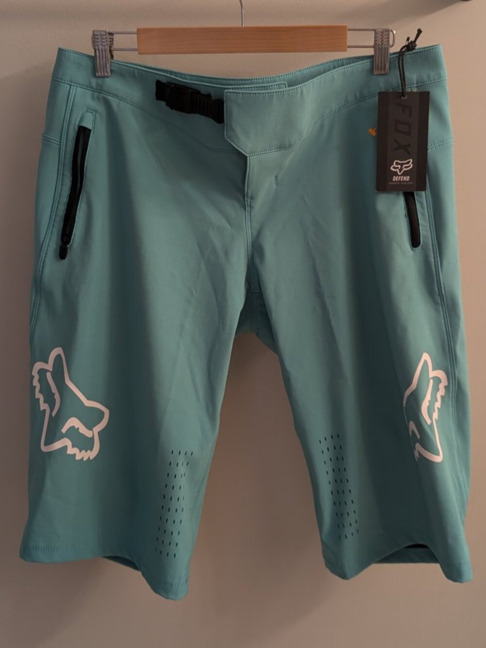 Women's Lilium Short No Liner Solid Steel Green (Large)
